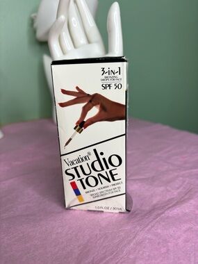 Tone 3-in-1 Bronzing Drops SPF 50 - Medium Brown